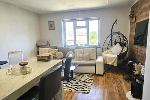 Midhurst Gardens, Uxbridge, UB10