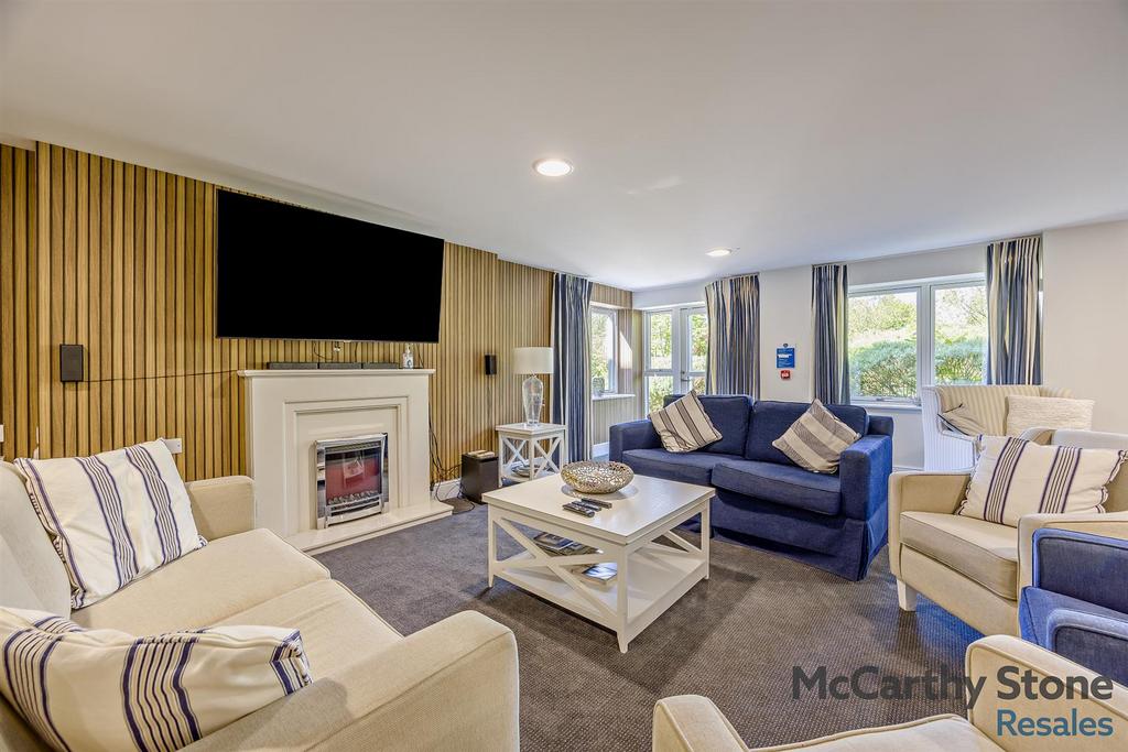 Homeowners Lounge