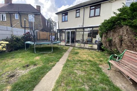 4 bedroom semi-detached house for sale, Wood Lane, Dagenham