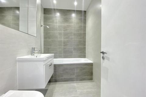 1 bedroom apartment to rent, Romney Place, MAIDSTONE, ME15
