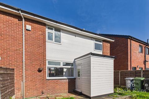 3 bedroom semi-detached house to rent, Chepstow Avenue, Greater Manchester M33