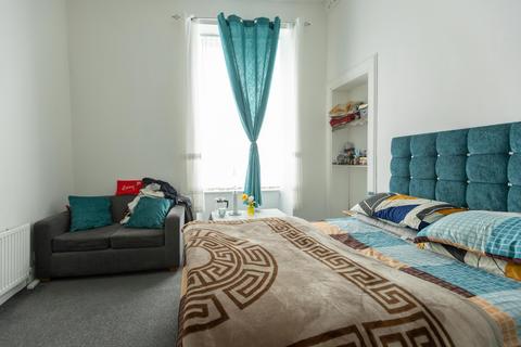 1 bedroom flat for sale, Langside Road, Glasgow G42