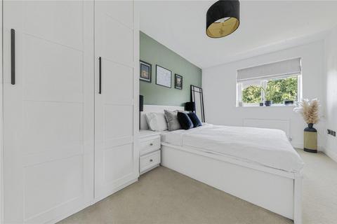2 bedroom flat for sale, Vulcan Close, Westerham TN16