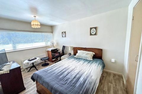 undefined, St. Lawrence Court, Byker, Newcastle upon Tyne, Tyne and Wear, NE6 2NR