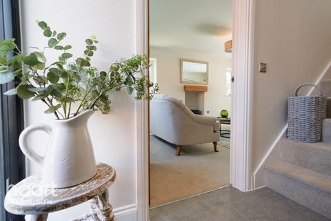 5 bedroom detached house for sale, Spa Farm Court, Stratford-upon-Avon