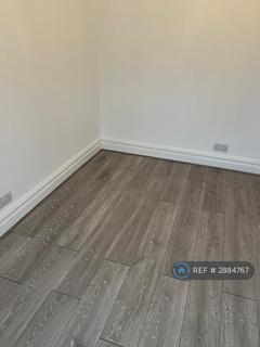 1 bedroom flat to rent, Manor Park, London, E12