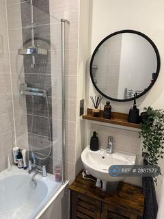 3 bedroom semi-detached house to rent, London Road, Sayers Common, Hassocks, BN6