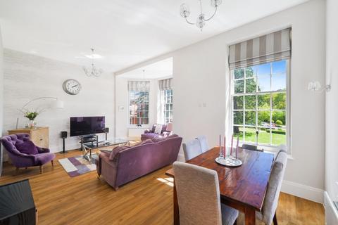 2 bedroom flat for sale, Glanville Way, Epsom KT19