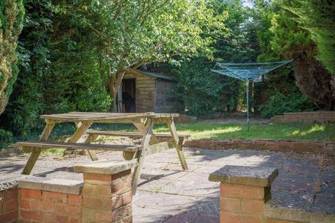 4 bedroom house to rent, Vauxhall Avenue, Canterbury