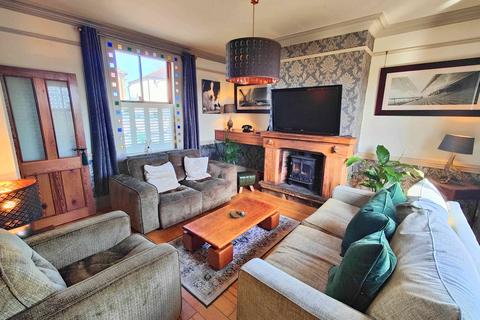 2 bedroom end of terrace house for sale, Half House Lane, Brighouse HD6