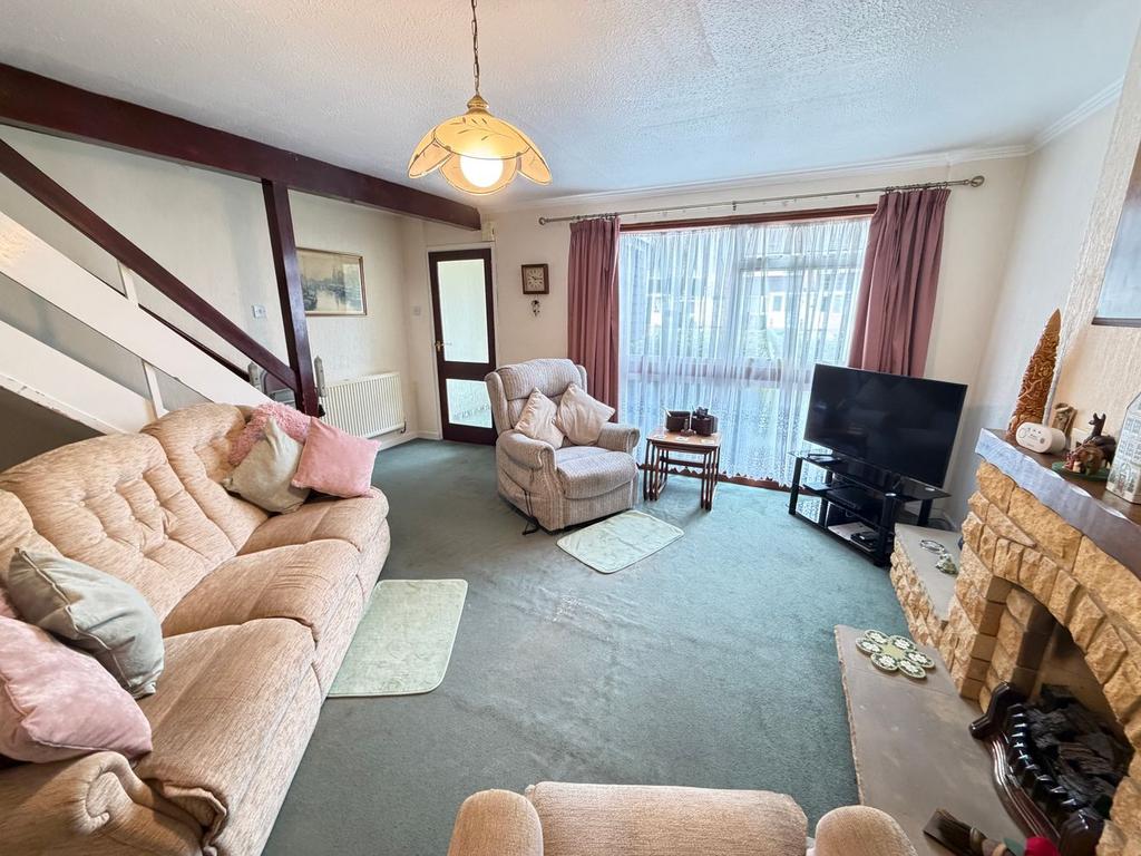 Living room, fireplace