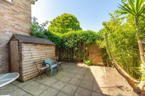 3 bedroom house for sale, Sancroft Close, Dollis Hill, London, NW2