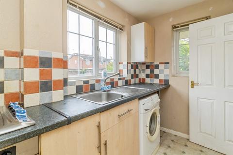 undefined, Farm Close, Ampthill, Bedford