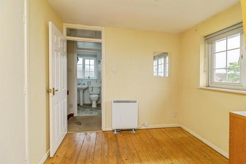 undefined, Farm Close, Ampthill, Bedford