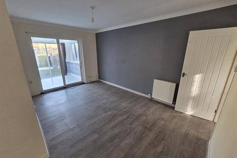 3 bedroom terraced house to rent, Matson Lane, Gloucester GL4