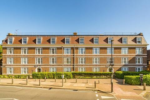 Felsham Road, London SW15