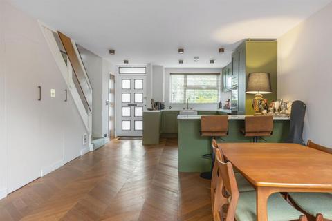 4 bedroom terraced house for sale, Putney Heath Lane, London SW15