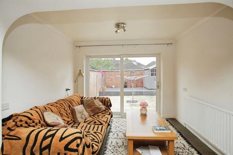 3 bedroom terraced house for sale, Hoskyn Close, Rugby