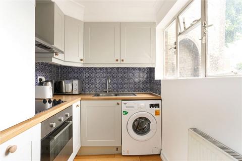 3 bedroom maisonette to rent, Moore Park Road, London SW6