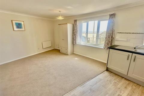 Studio for sale, Camona Drive, Marina, Maritime Quarter, Swansea