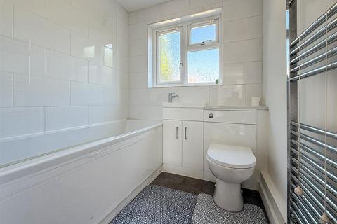 1 bedroom flat for sale, Blendworth Crescent, Havant