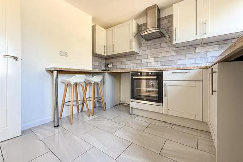 1 bedroom flat for sale, Blendworth Crescent, Havant