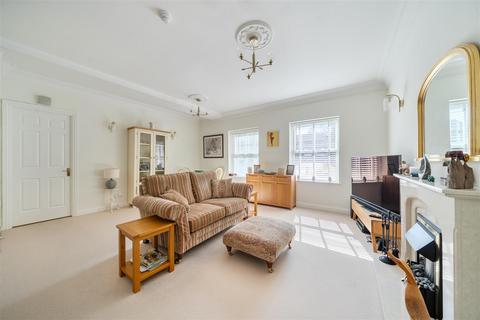 2 bedroom apartment for sale, 6 Sandringham Court, Shrewsbury, SY3 8LL