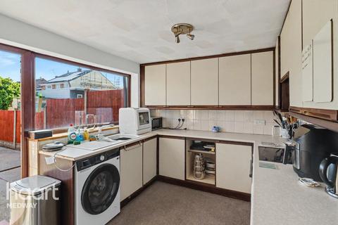 3 bedroom terraced house for sale, Winston Road, Rochester