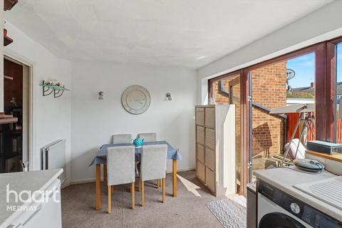 3 bedroom terraced house for sale, Winston Road, Rochester