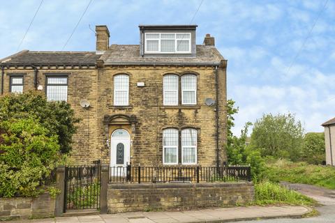 Semi-detached house - Tennyson Road, Bradford, BD6