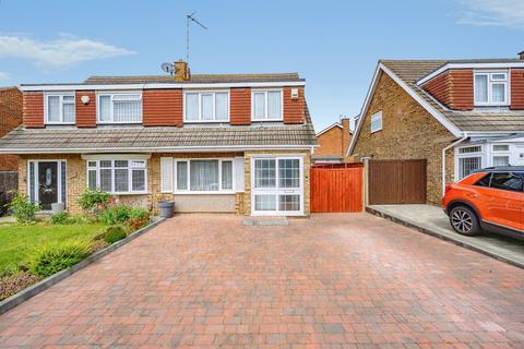 3 bedroom semi-detached house for sale, Turnpike Drive, Luton
