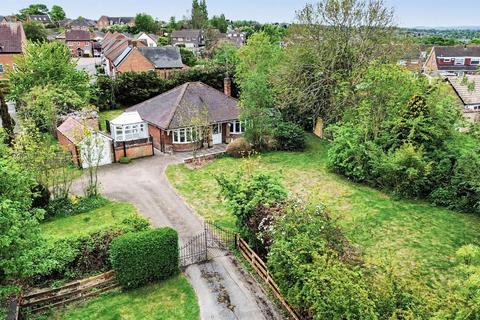 2 bedroom detached bungalow to rent, Mapperley Plains, Nottingham