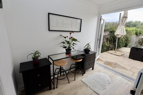 2 bedroom detached bungalow for sale, Bath Road, Wells