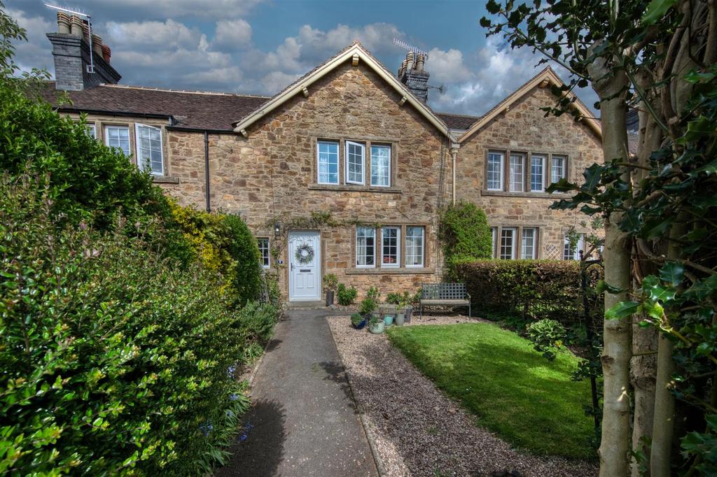 Calver Road, Baslow, Bakewell 2 bed terraced house for sale - £400,000