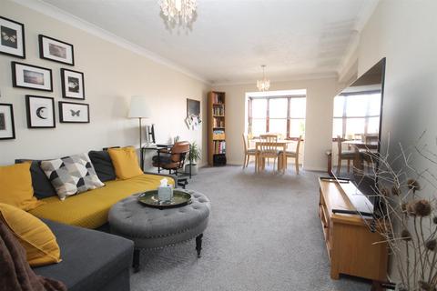 2 bedroom apartment to rent, 1 Violet Close, WALLINGTON