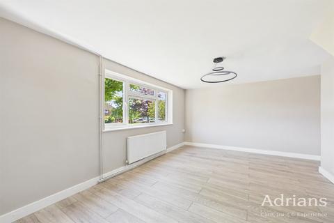 3 bedroom terraced house for sale, Kennet Way, Chelmsford, CM1 2JP