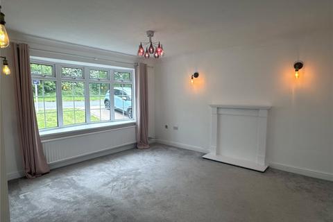 4 bedroom detached house to rent, Bittern Avenue, Abbeydale, Gloucester, GL4
