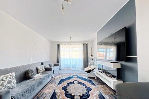 2 bedroom flat for sale, Silver Lonnen, Newcastle upon Tyne NE5