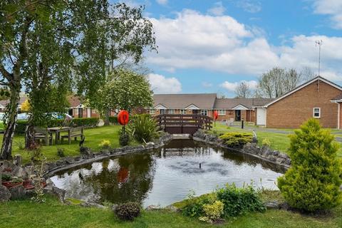 2 bedroom apartment for sale, Batten Court, Bristol BS37