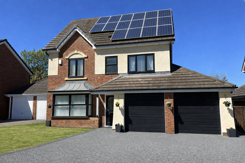6 bedroom detached house for sale, Finchlay Court, Middlesbrough TS5