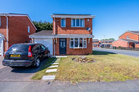 3 bedroom detached house for sale, Fawley Close, Willenhall