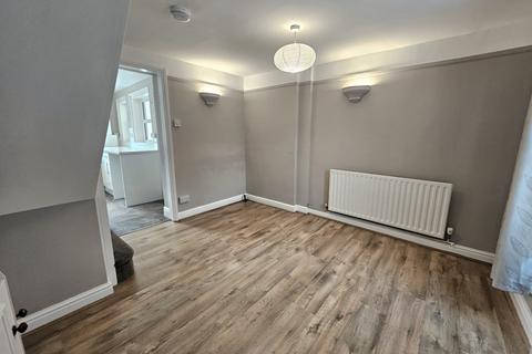 3 bedroom house to rent, Chapel Lane, Lincoln,