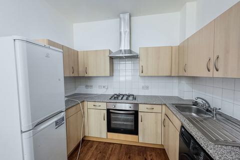 2 bedroom semi-detached house to rent, London, SE16