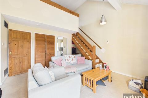 undefined, Maiden Place, Reading RG6