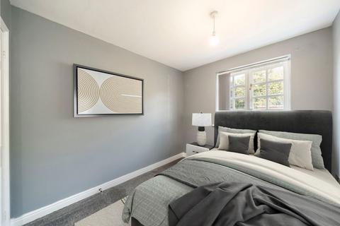 2 bedroom flat for sale, Edith Cavell Way, Shooters Hill