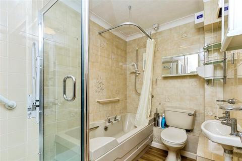 2 bedroom apartment for sale, Homestream House, Horsham RH12