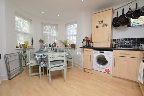 2 bedroom flat to rent, Kirkdale Sydenham SE26