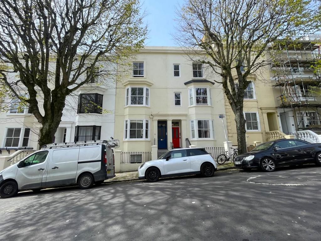 York Road, Hove, East Sussex 1 bed flat - £1,300 pcm (£300 pw)