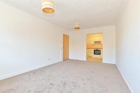 1 bedroom flat for sale, Blythe Court, Hythe CT21