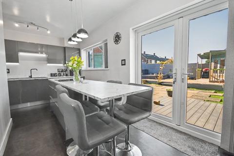 3 bedroom semi-detached house for sale, Melton Road, Wakefield, West Yorkshire